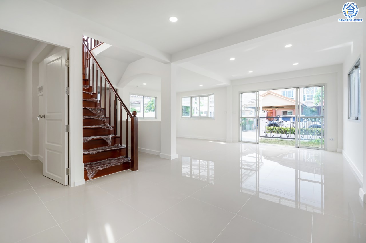 บ้านมือสองนนทบุรี ม.ศุภาลัยวิลล์ วงแหวน-รัตนาธิเบศร์ เนื้อที่ 50 ตร.ว. ฟังก์ชันจัดเต็ม 4 ห้องนอน 2 ห้องน้ำ 2 ที่จอดรถ ตอบโจทย์ทุกการเข้าอยู่ บนทำเลเดินทางสะดวก ใกล้ ถนนกาญจนาภิเษก เซ็นทรัลเวสต์เกต และรถไฟฟ้า "สถานีคลองบางไผ่"